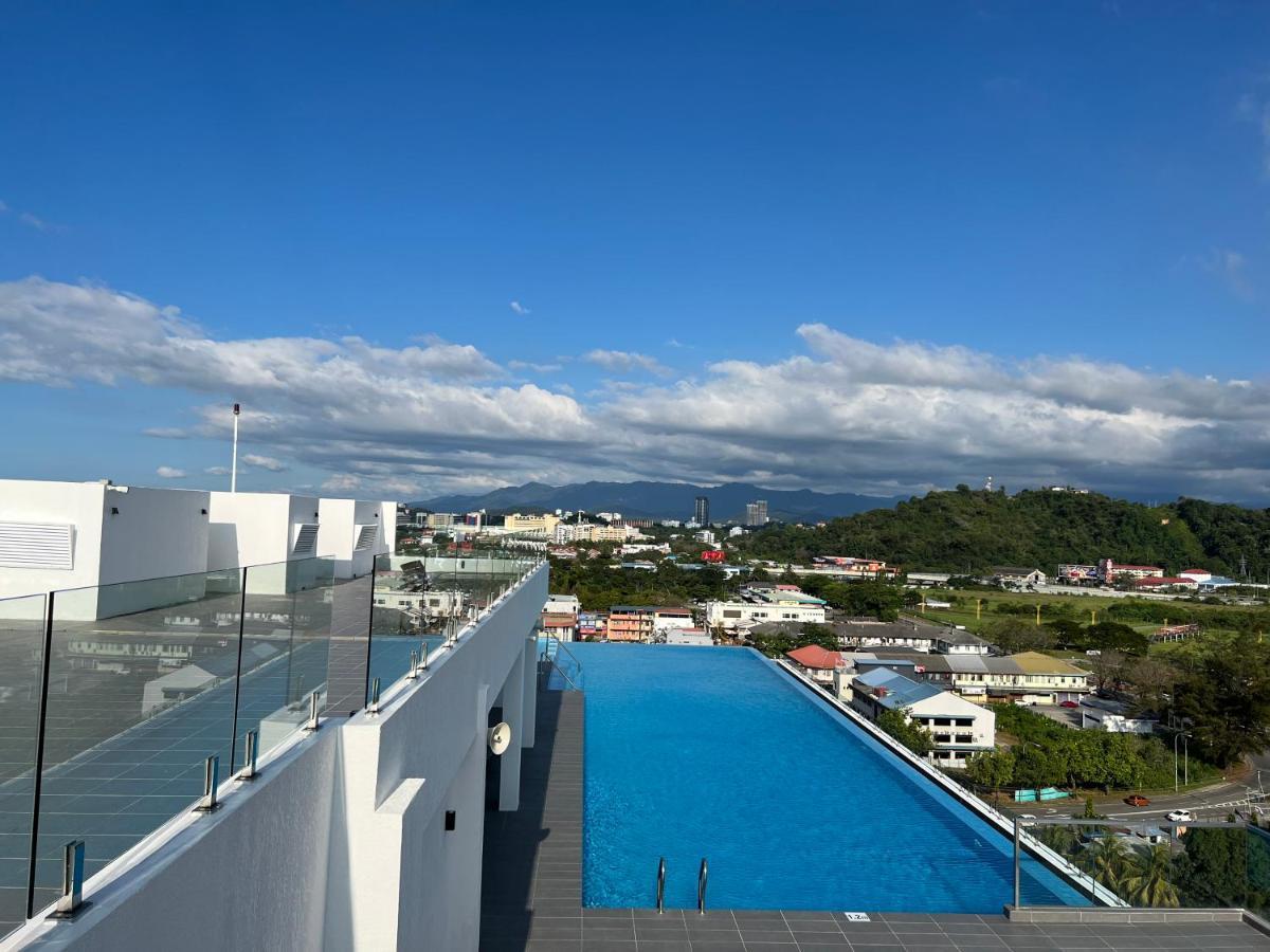 Arusuites Tanjung Aru Kota Kinabalu - Laxzone Suite 외부 사진